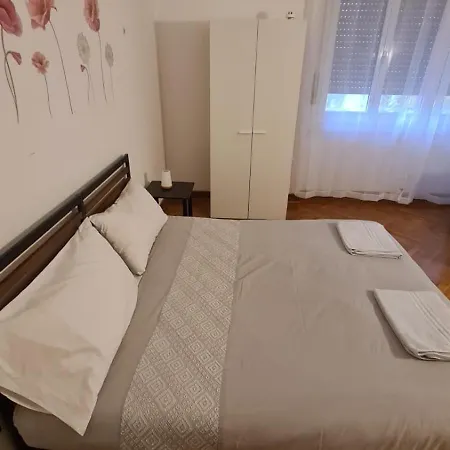 Dock Bay Hostel Daire Trieste